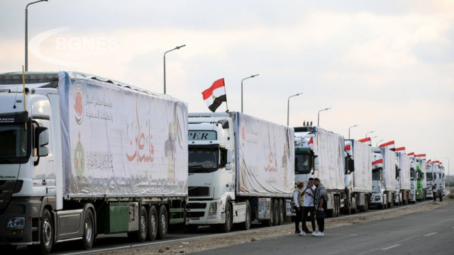 8 more humanitariann aid trucks expected in Gaza today 27 10 2023